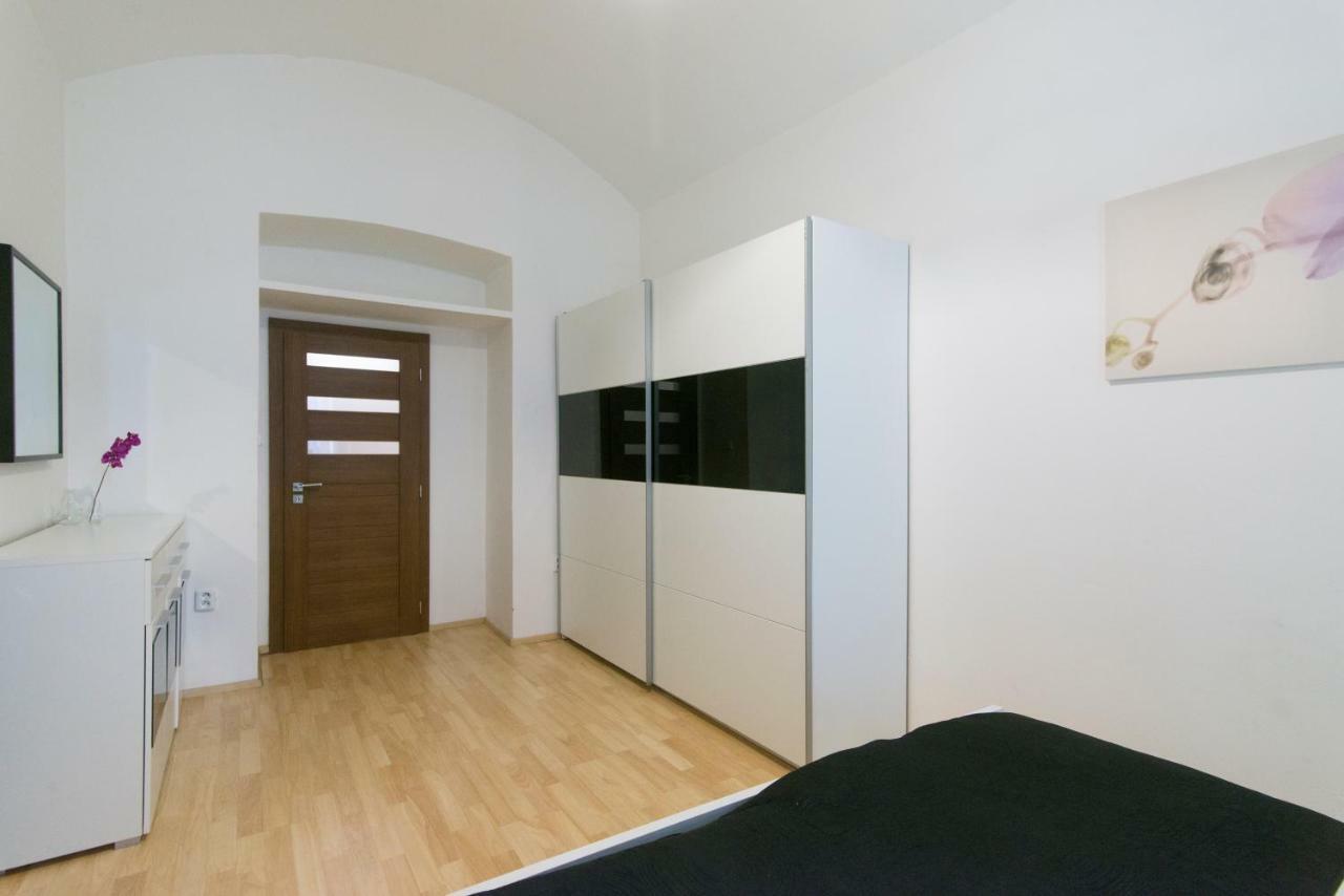 Spacious Apartment Near Wenceslas Square Prague Luaran gambar