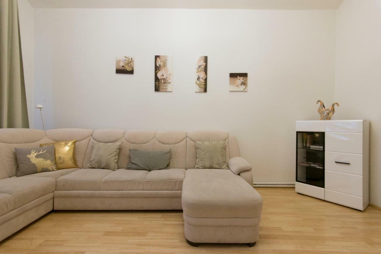 Spacious Apartment Near Wenceslas Square Prague Luaran gambar